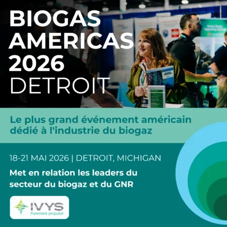 biogas americas 2026 – fr Visuel promotionnel de l’événement BIOGAS AMERICAS 2026 à Detroit, montrant un stand d’exposition animé et des participants discutant autour de documents liés au biogaz, avec les informations et graphismes officiels d’IVYS.